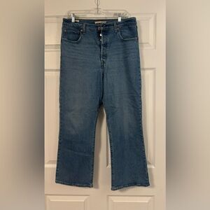 Levi’s Premium Ribcage Crop Boot Size 32